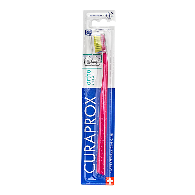 Ортодонтическая щетка Curaprox CS 5460 Ortho Ultra Soft (малиновая)