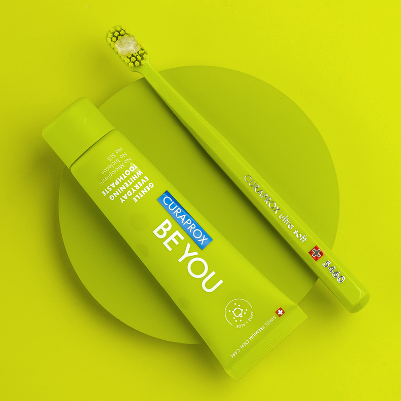 Отбеливающая зубная паста Curaprox Be You со вкусом яблока и алоэ, 60 мл