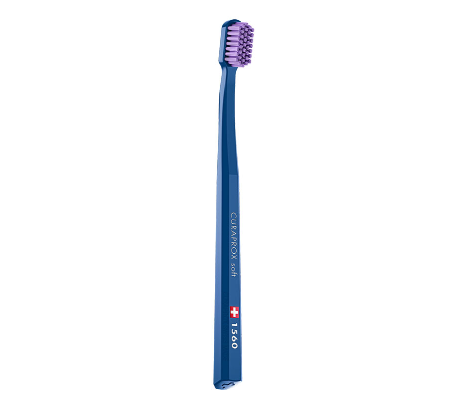 Набор зубных щеток Curaprox CS 1560 Soft (2 шт.), (темно-синяя и сиреневая)
