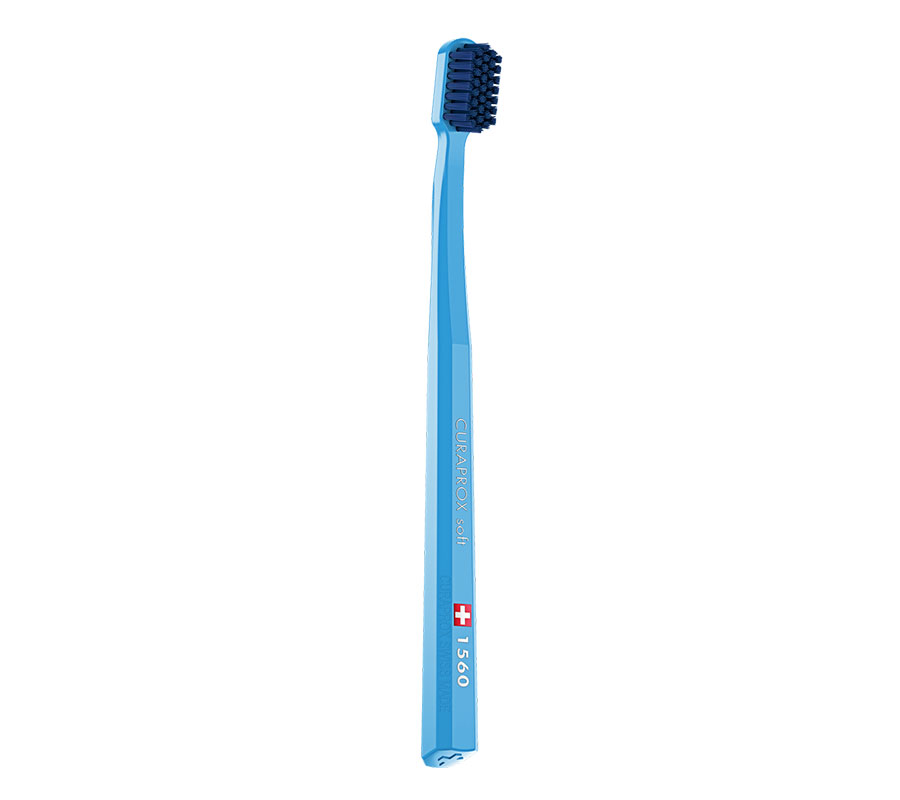 Набор зубных щеток Curaprox CS 1560 Soft (2 шт.), (синяя и фиолетовая)